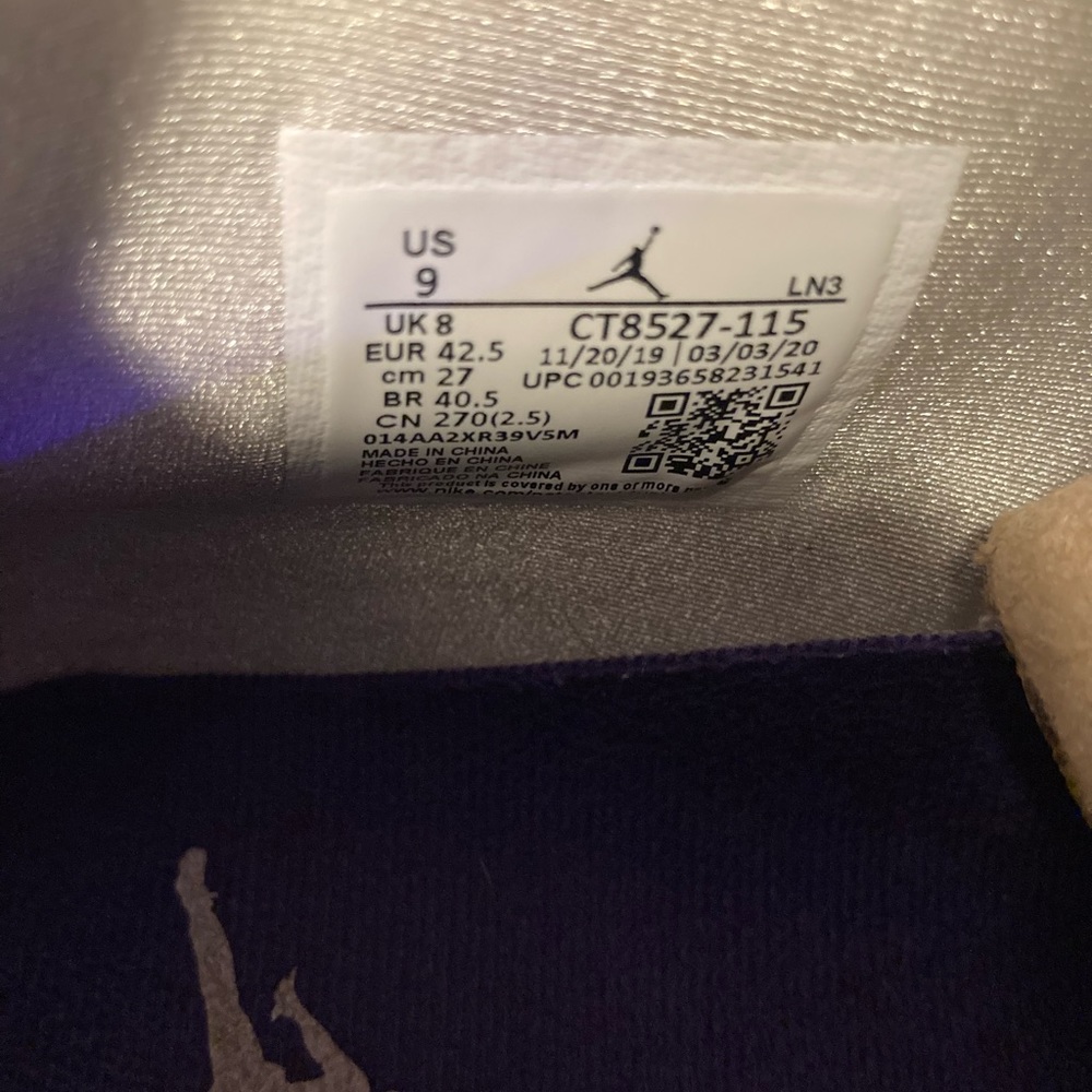 Jordan 4 - Picture 6 of 6